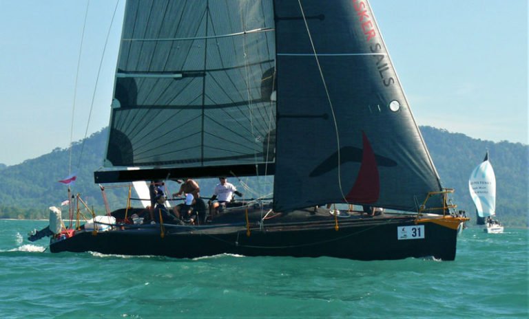 kerr 32 yacht